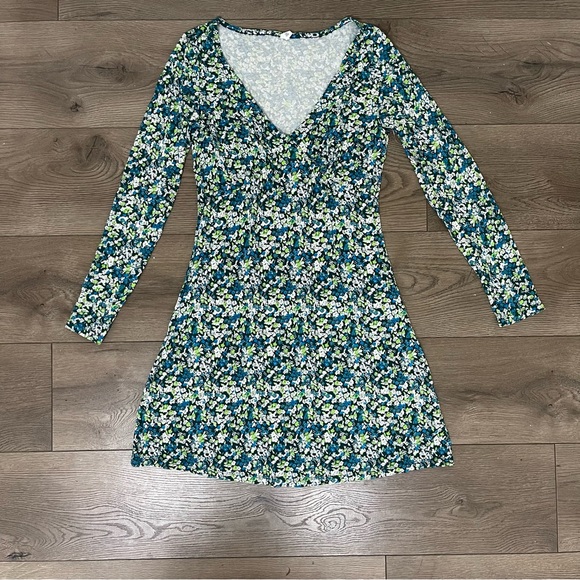 Floral Green Dress - Picture 3 of 7